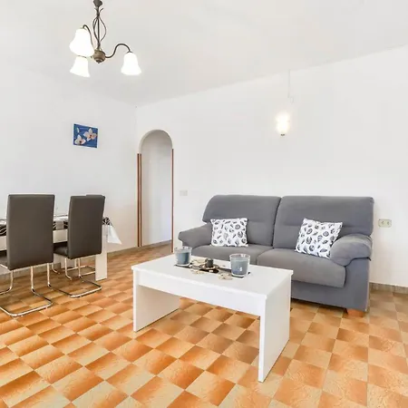 Pilar - Plusholidays Villa Benissa