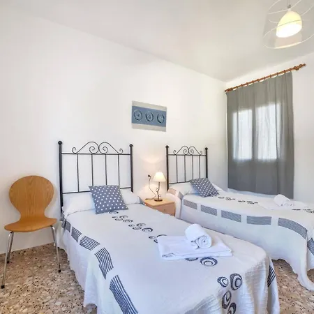 Pilar - Plusholidays Benissa